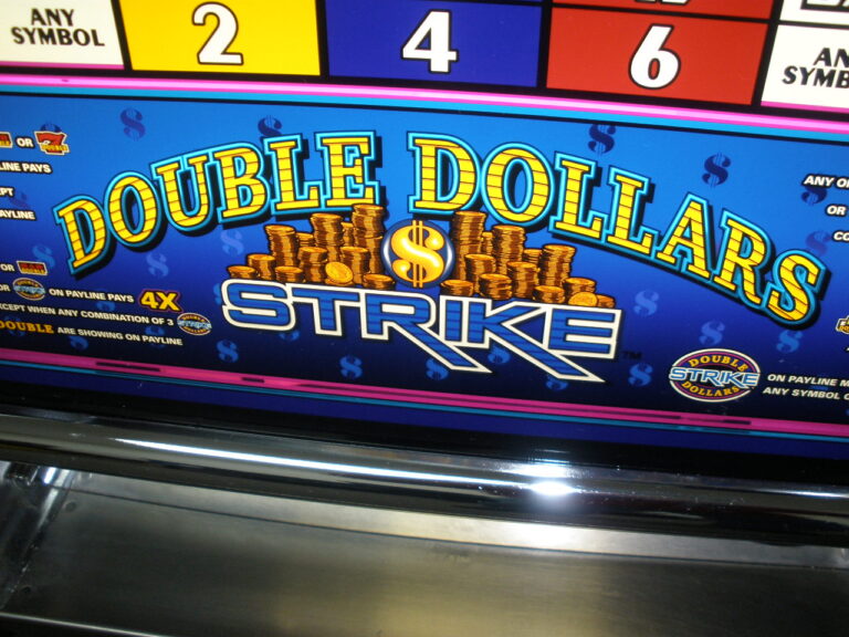 Double Dollar Strike Slot